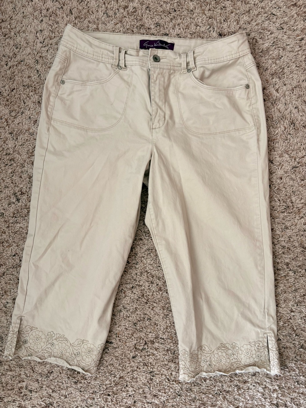 Gloria Vanderbilt Cream Cropped Jeans with Embroidered Hem